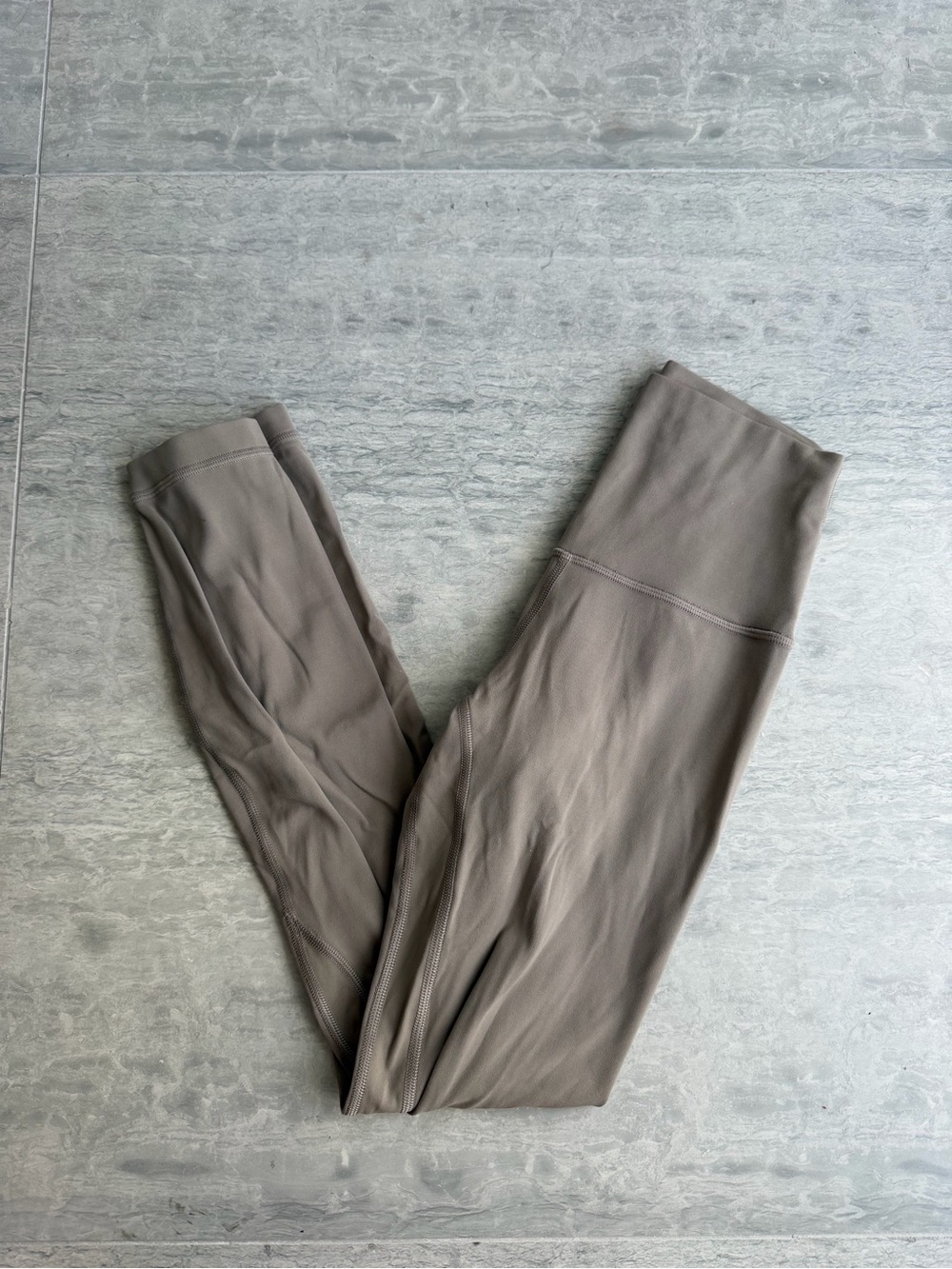 Lululemon - align legging 25